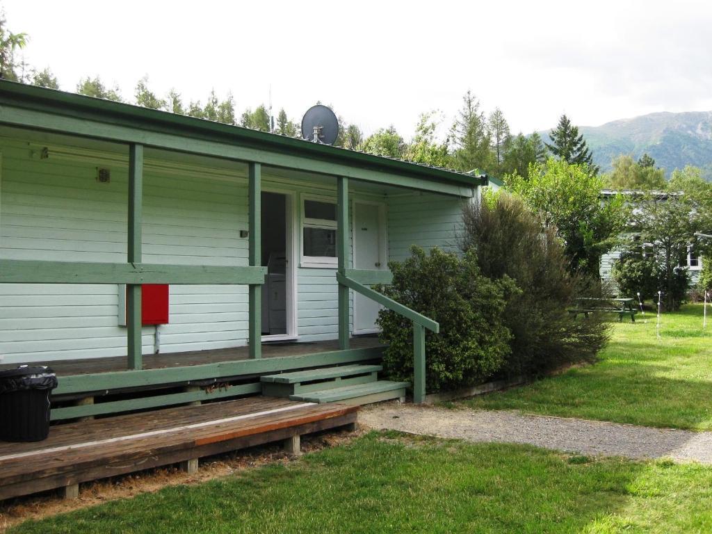 Alpine Holiday Apartments & Campground แฮนเมอร์สปริงส์ ภายนอก รูปภาพ