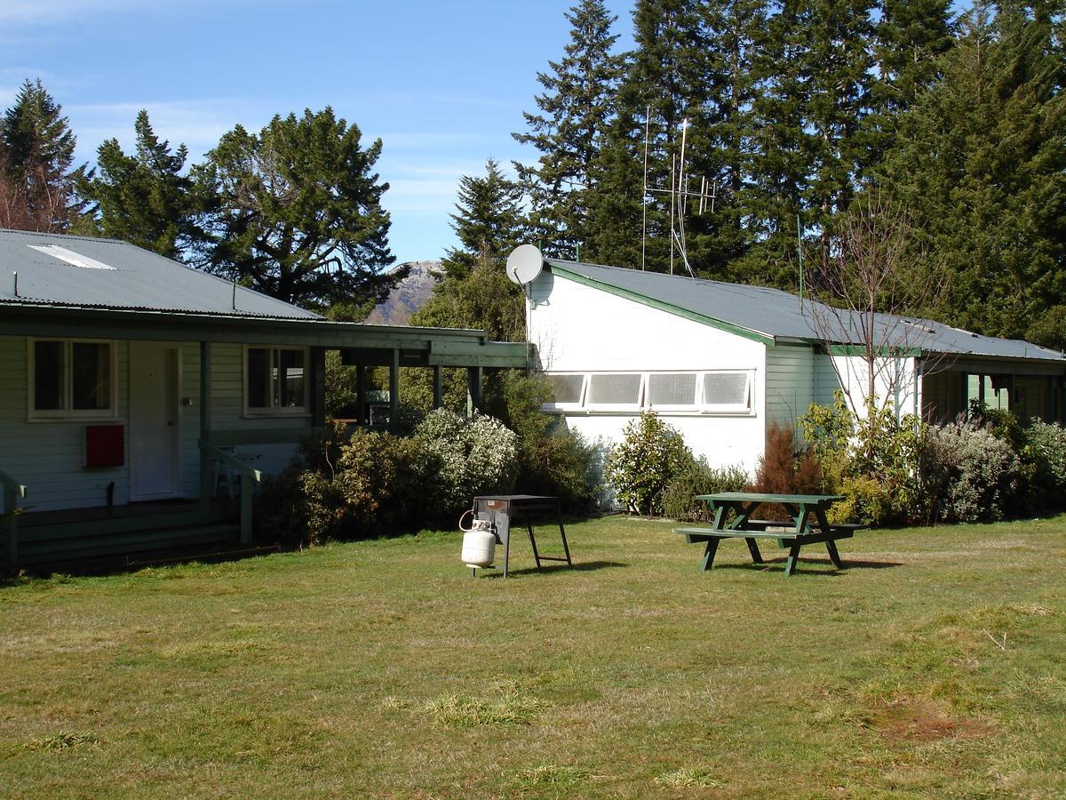 Alpine Holiday Apartments & Campground แฮนเมอร์สปริงส์ ภายนอก รูปภาพ