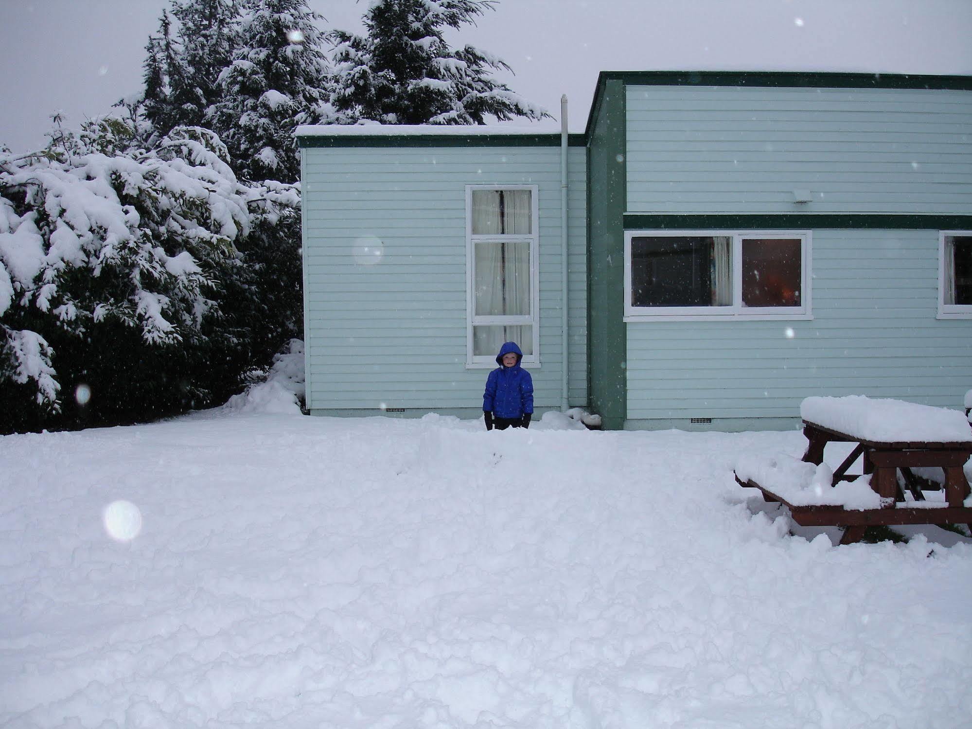 Alpine Holiday Apartments & Campground แฮนเมอร์สปริงส์ ภายนอก รูปภาพ