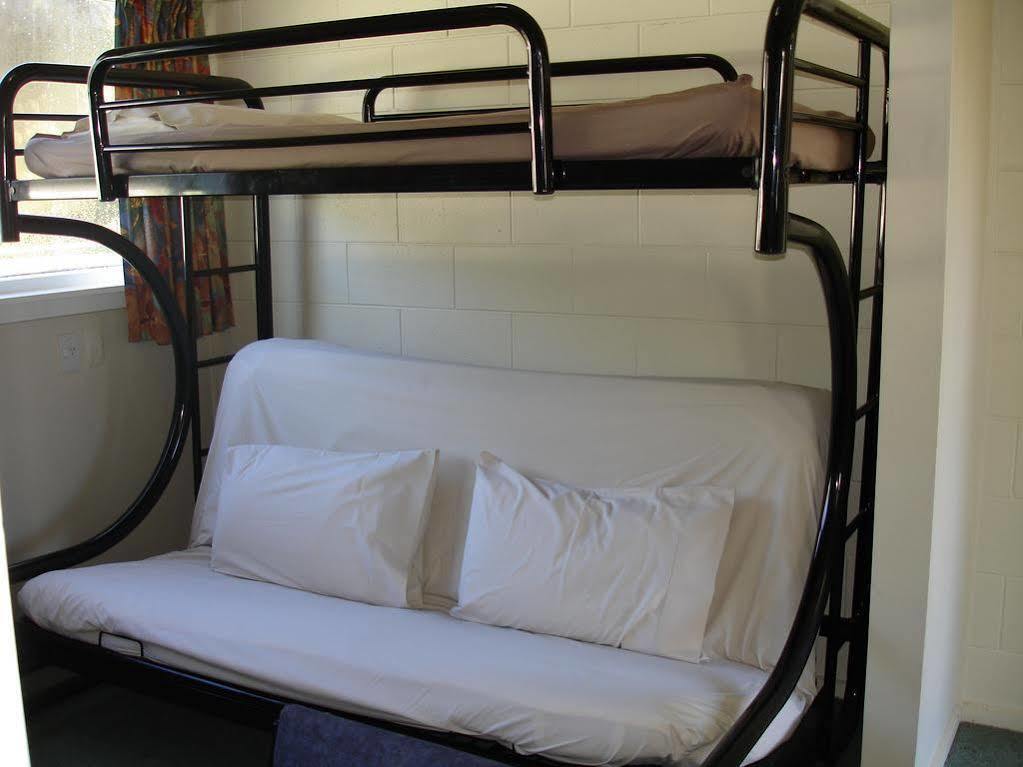 Alpine Holiday Apartments & Campground แฮนเมอร์สปริงส์ ภายนอก รูปภาพ