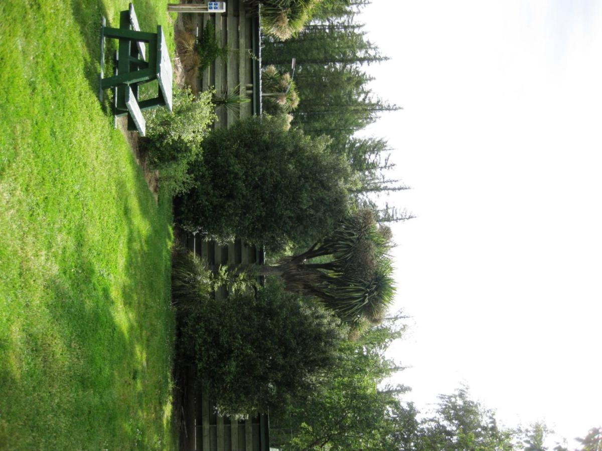 Alpine Holiday Apartments & Campground แฮนเมอร์สปริงส์ ภายนอก รูปภาพ
